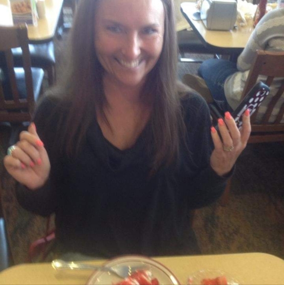 Meet your Posher, Rebecca - Picture 3 of 5